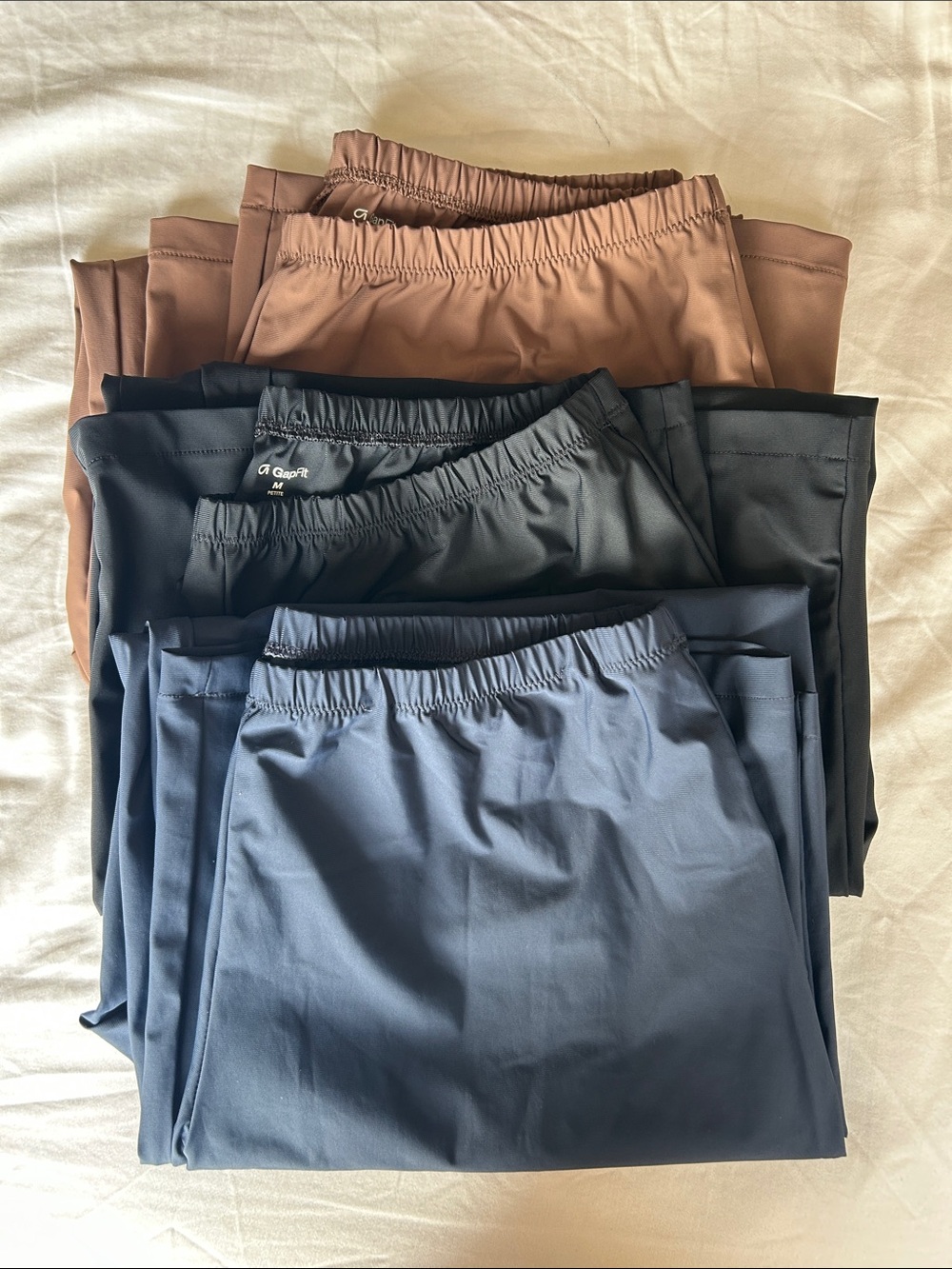 3 PAIRS: Gap Fit Tech Low Rise Pant (SS26) Sz M Petite Navy & Black & Brown